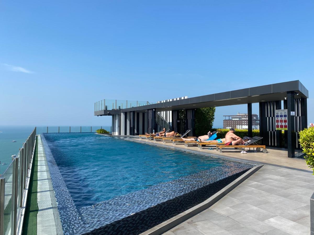 The Base In Pattaya Lejlighed Eksteriør billede